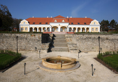 Teleki-Wattay Kóruskastély